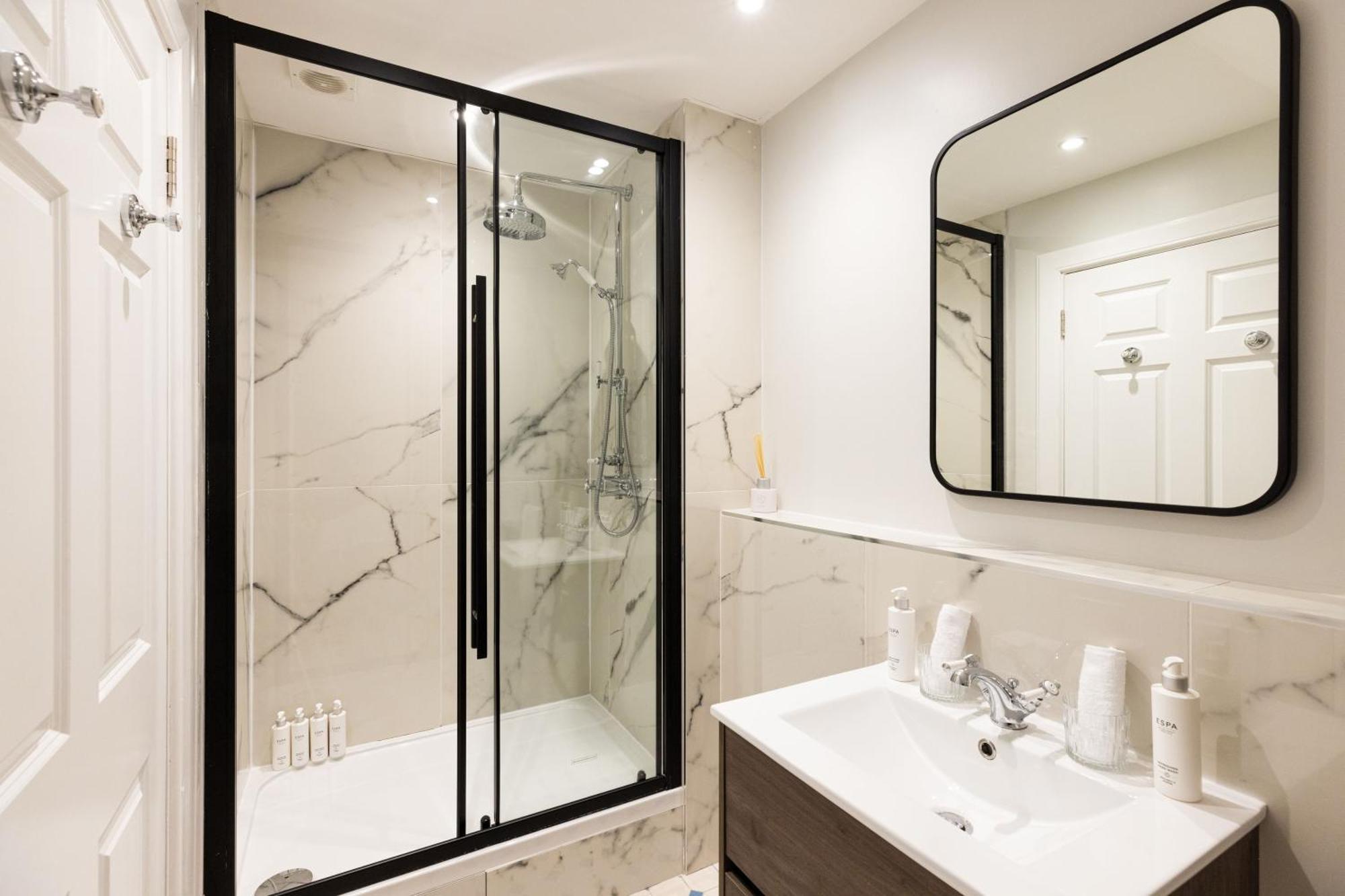 Righ Properties - Luxurious City Centre Three Bedroom Apartment EDI Buitenkant foto