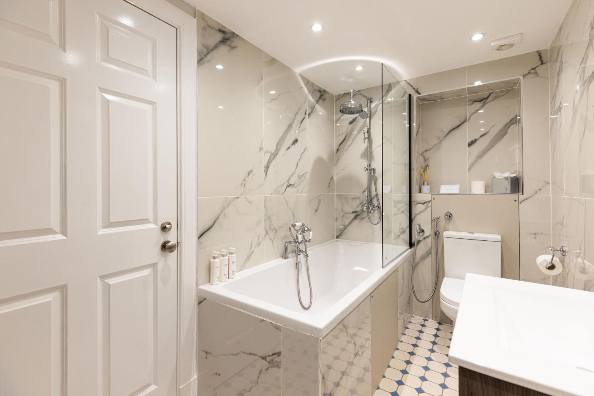Righ Properties - Luxurious City Centre Three Bedroom Apartment EDI Buitenkant foto