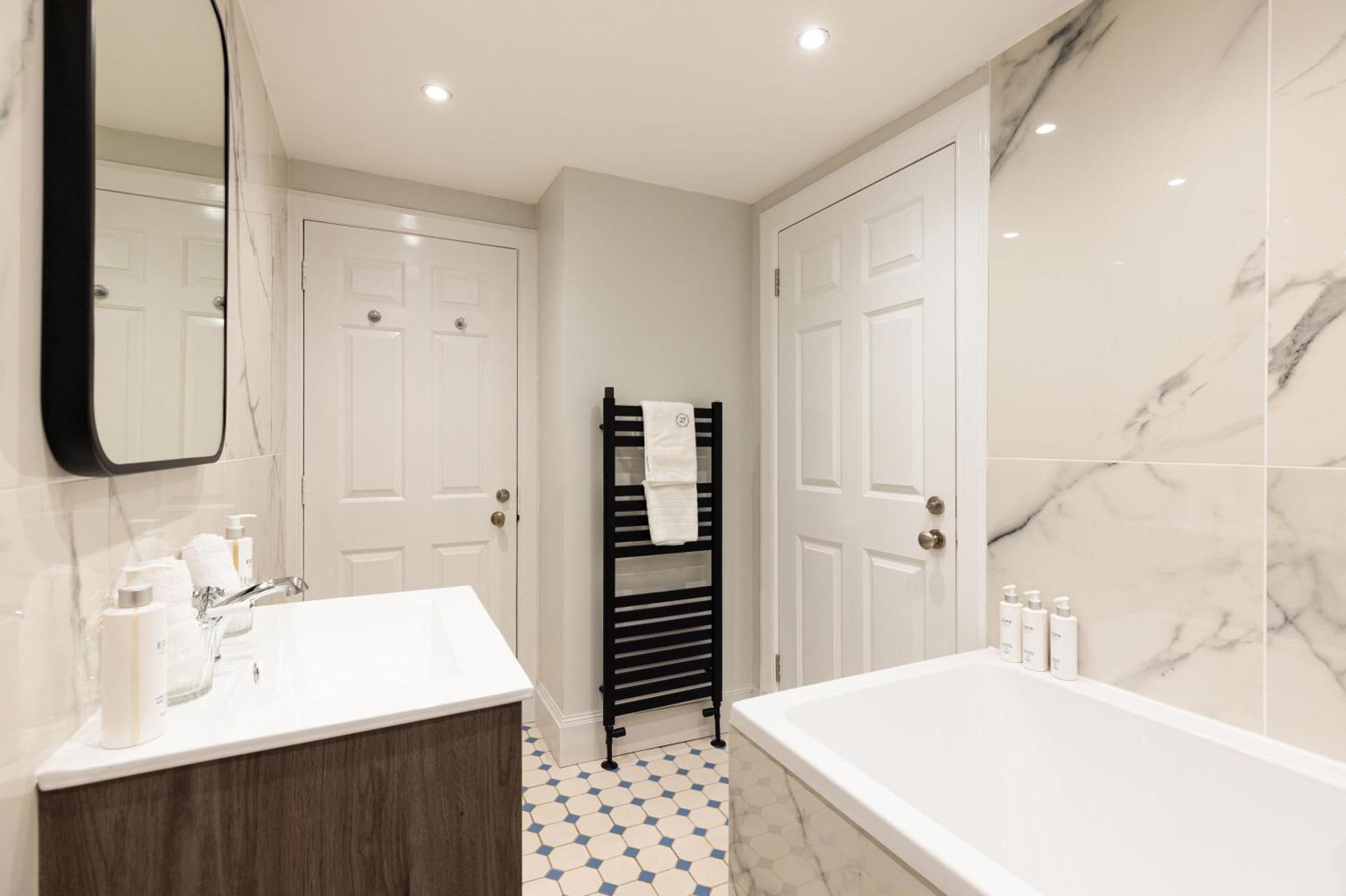 Righ Properties - Luxurious City Centre Three Bedroom Apartment EDI Buitenkant foto